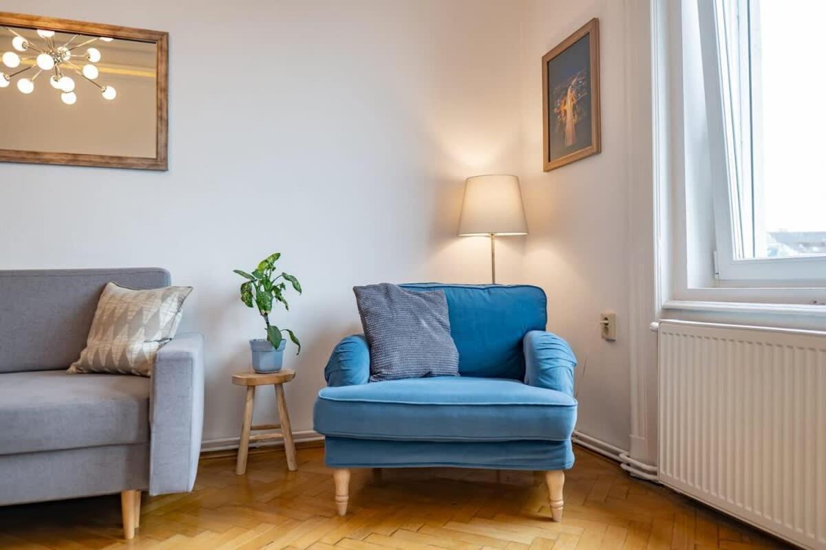 Chic Central Flat With River View 부다페스트 외부 사진